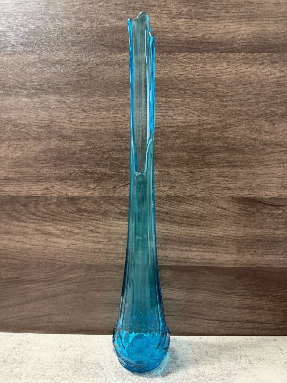Vintage L.E. Smith Swung Vase Peacock Blue Glass Diamond Base 17.5" Tall MCM